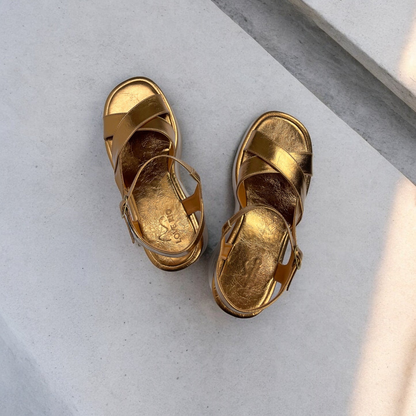 Love Rio Alto Wedge Sandal - Bronze